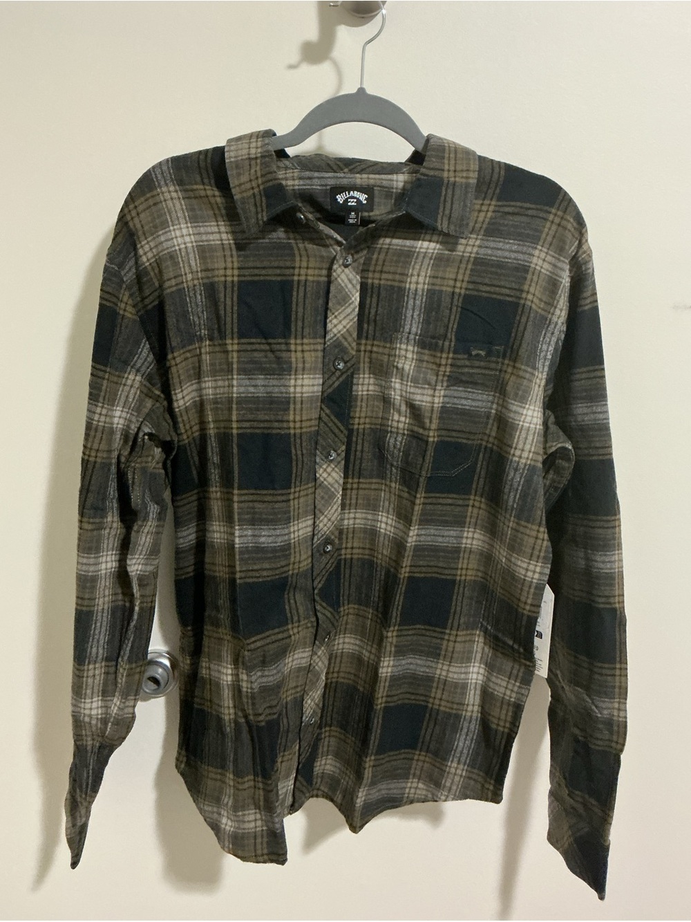 NEW! Billabong Olive and Black Plaid Long-Sleeve Button-Down Shirt NWT grunge